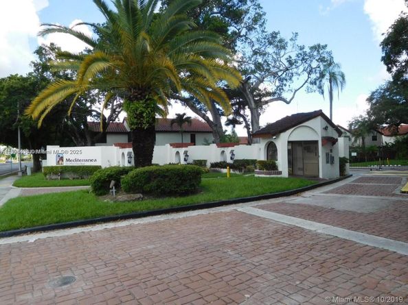 323 Ives Dairy Rd 06, Miami FL 33179