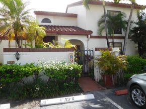 323 Ives Dairy Rd 06, Miami FL 33179