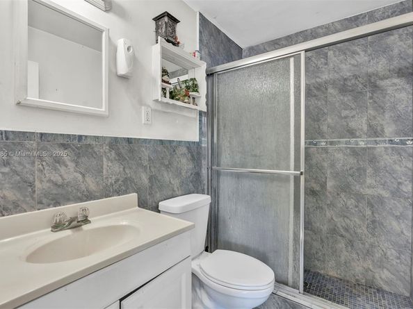 2041 Wellington Rd, West Palm Beach FL 33409