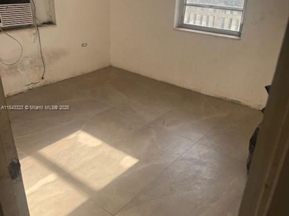 125 NW 122nd St, North Miami FL 33168