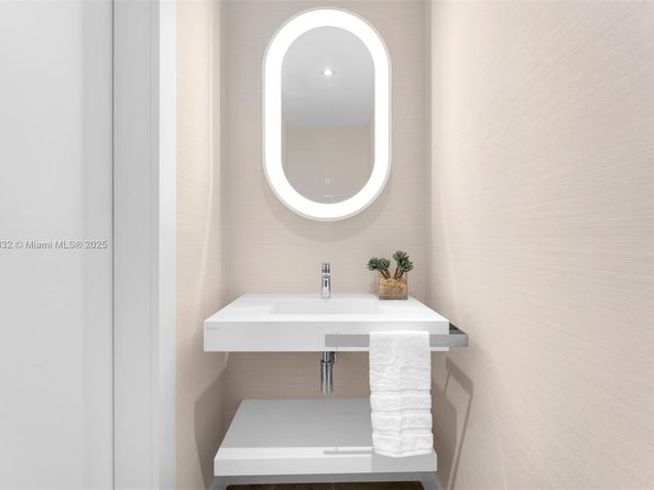 6103 Aqua Ave 504, Miami Beach FL 33141