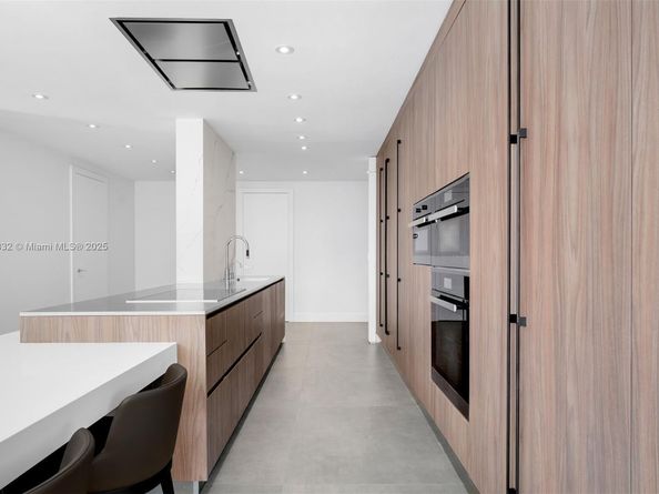 6103 Aqua Ave 504, Miami Beach FL 33141