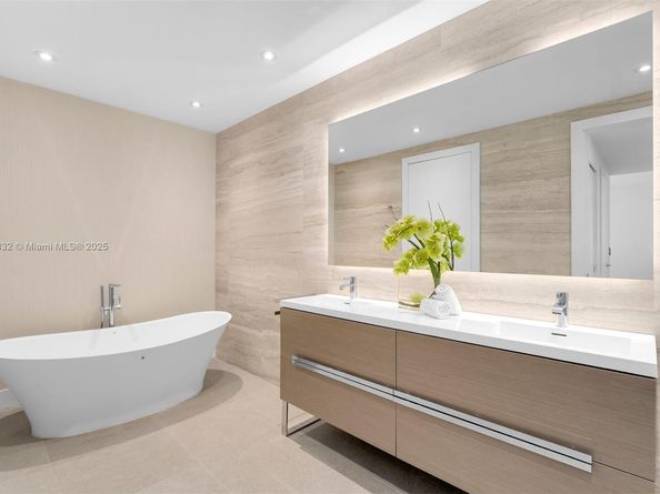 6103 Aqua Ave 504, Miami Beach FL 33141