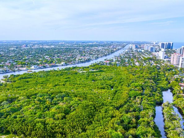 2018 NE 31st Ave, Fort Lauderdale FL 33305