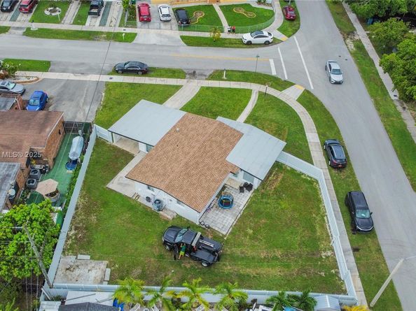 11730 SW 174th Ter, Miami FL 33177