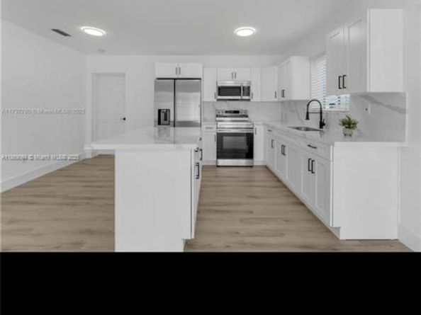 11730 SW 174th Ter, Miami FL 33177