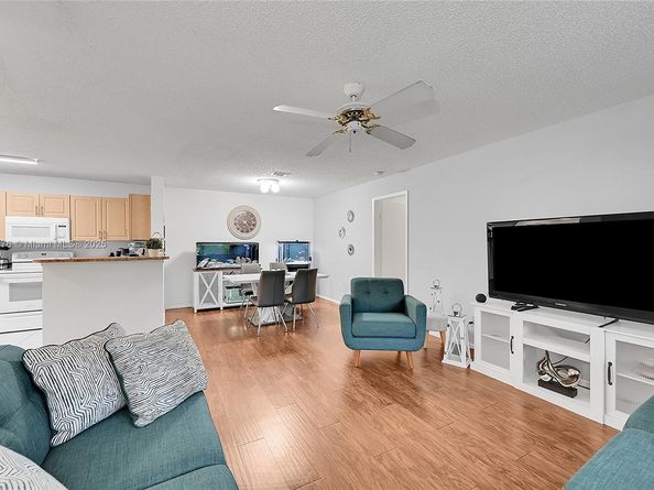 11245 W Atlantic Blvd 102, Coral Springs FL 33071
