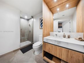 11 NE 6th St 1208, Miami FL 33132