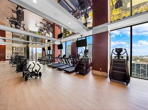 11 NE 6th St 1208, Miami FL 33132