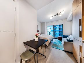 11 NE 6th St 1208, Miami FL 33132