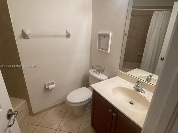 11603 NW 89th St 214, Doral FL 33178
