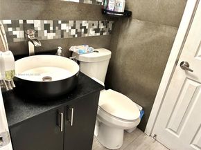 6820 W Flagler St 405, Miami FL 33144