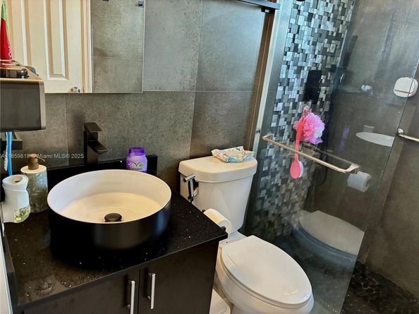 6820 W Flagler St 405, Miami FL 33144