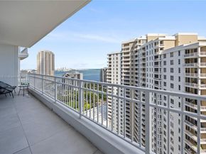 801 Brickell Key Blvd 2203, Miami FL 33131
