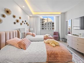 801 Brickell Key Blvd 2203, Miami FL 33131