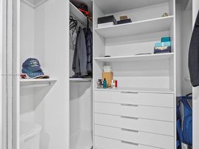 801 Brickell Key Blvd 2203, Miami FL 33131