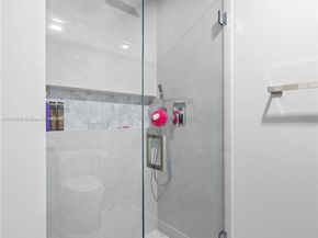 801 Brickell Key Blvd 2203, Miami FL 33131