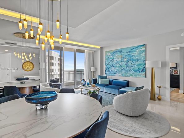 801 Brickell Key Blvd 2203, Miami FL 33131