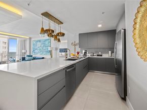 801 Brickell Key Blvd 2203, Miami FL 33131