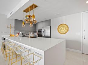 801 Brickell Key Blvd 2203, Miami FL 33131