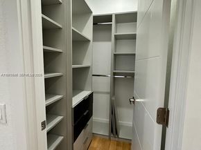 1887 Harbor View Cir, Weston FL 33327