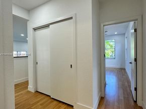 1887 Harbor View Cir, Weston FL 33327