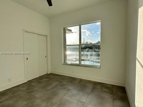 1887 Harbor View Cir, Weston FL 33327