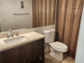 7050 NW 44th St 402, Lauderhill FL 33319