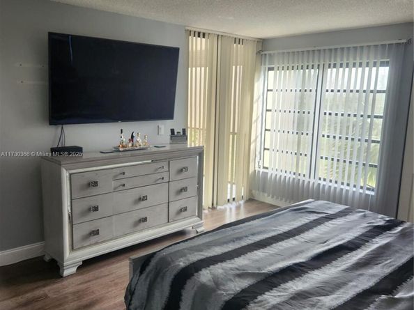 7050 NW 44th St 402, Lauderhill FL 33319