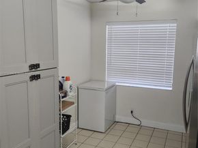 7050 NW 44th St 402, Lauderhill FL 33319