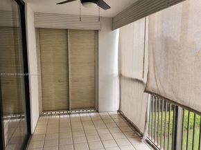 7050 NW 44th St 402, Lauderhill FL 33319