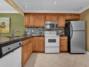 3010 N Course Dr 310, Pompano Beach FL 33069