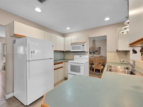 7109 NW 75th St, Tamarac FL 33321