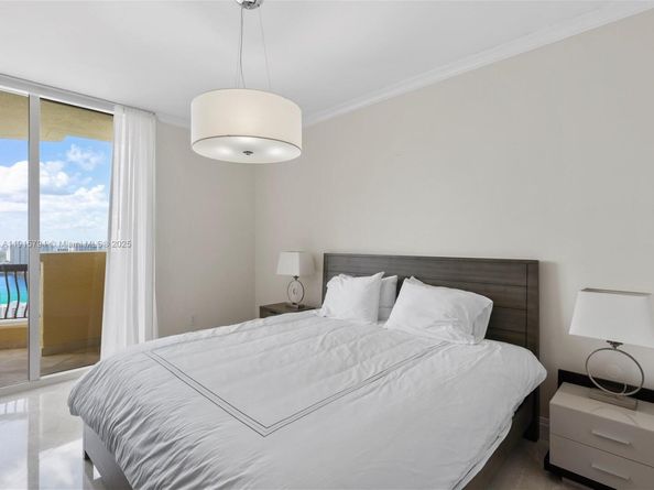 17875 Collins Ave 3305, Sunny Isles Beach FL 33160