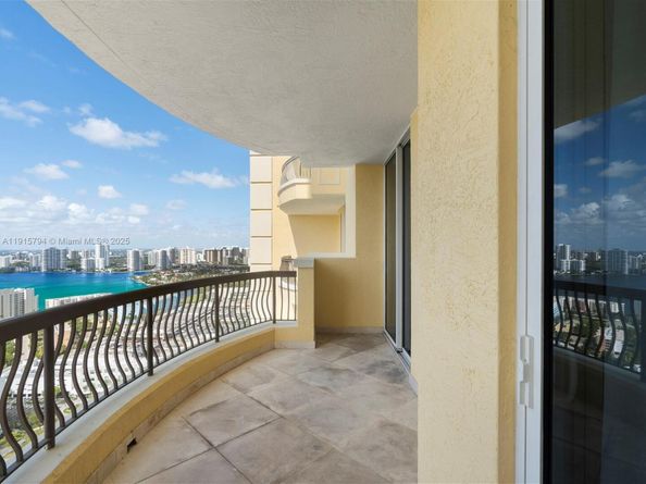 17875 Collins Ave 3305, Sunny Isles Beach FL 33160
