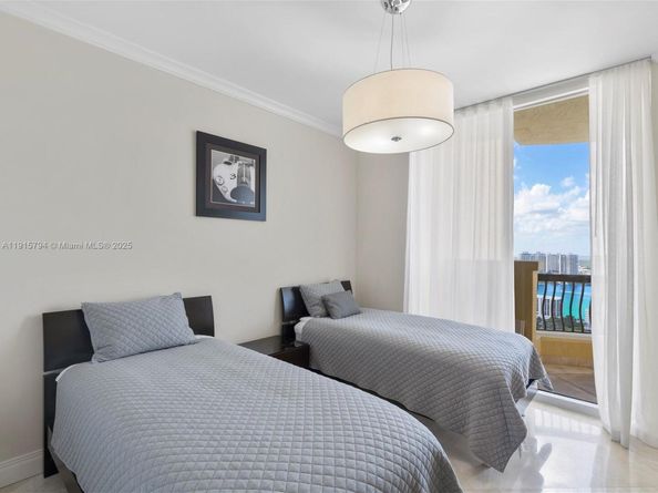 17875 Collins Ave 3305, Sunny Isles Beach FL 33160