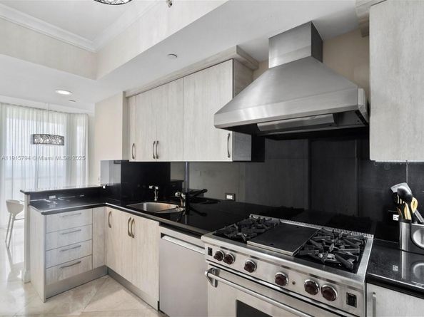 17875 Collins Ave 3305, Sunny Isles Beach FL 33160