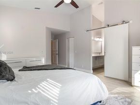 9986 NW 52nd ST, Sunrise FL 33351