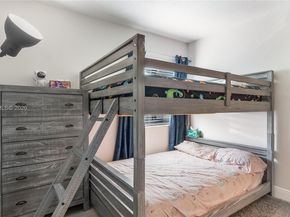 9986 NW 52nd ST, Sunrise FL 33351