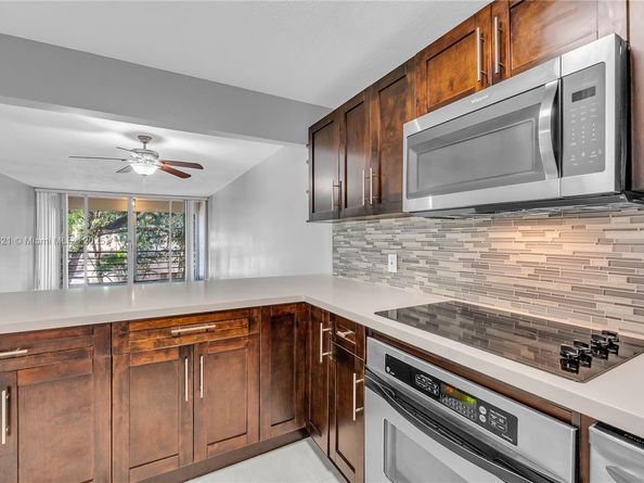 9431 Live Oak Pl 205, Davie FL 33324