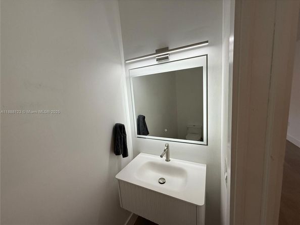 3431 NW 14th Ter, Miami FL 33125