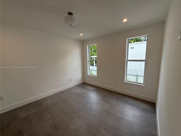 3431 NW 14th Ter, Miami FL 33125