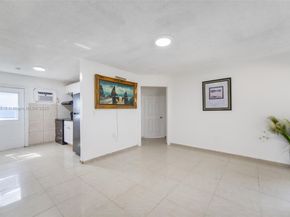 421 S 61st Ter, Hollywood FL 33023