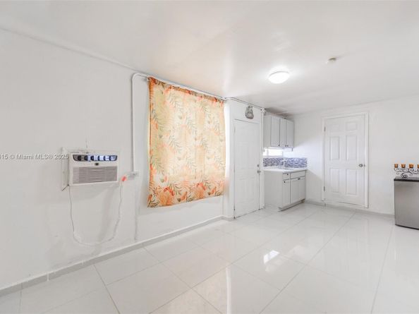 421 S 61st Ter, Hollywood FL 33023