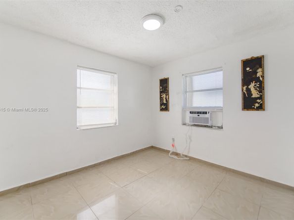 421 S 61st Ter, Hollywood FL 33023