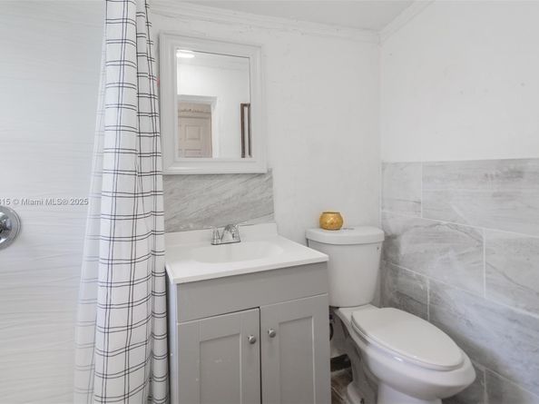 421 S 61st Ter, Hollywood FL 33023