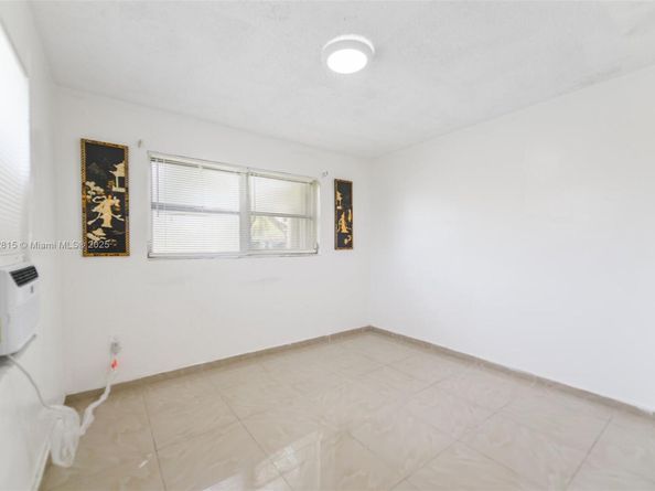 421 S 61st Ter, Hollywood FL 33023