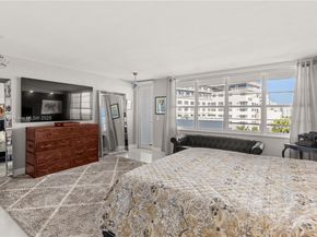 100 Lincoln Rd 747, Miami Beach FL 33139