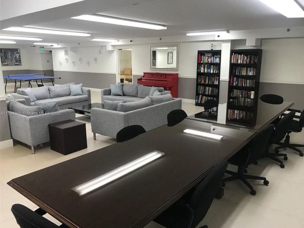 100 Lincoln Rd 747, Miami Beach FL 33139