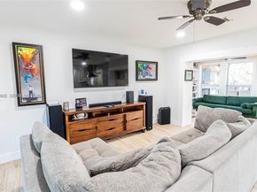 1304 N 40th Ave, Hollywood FL 33021